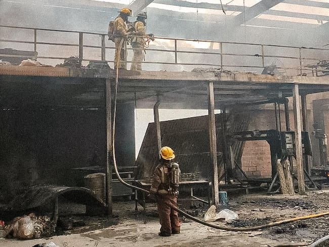 Incendio colchonería Marinilla- foto alcaldía