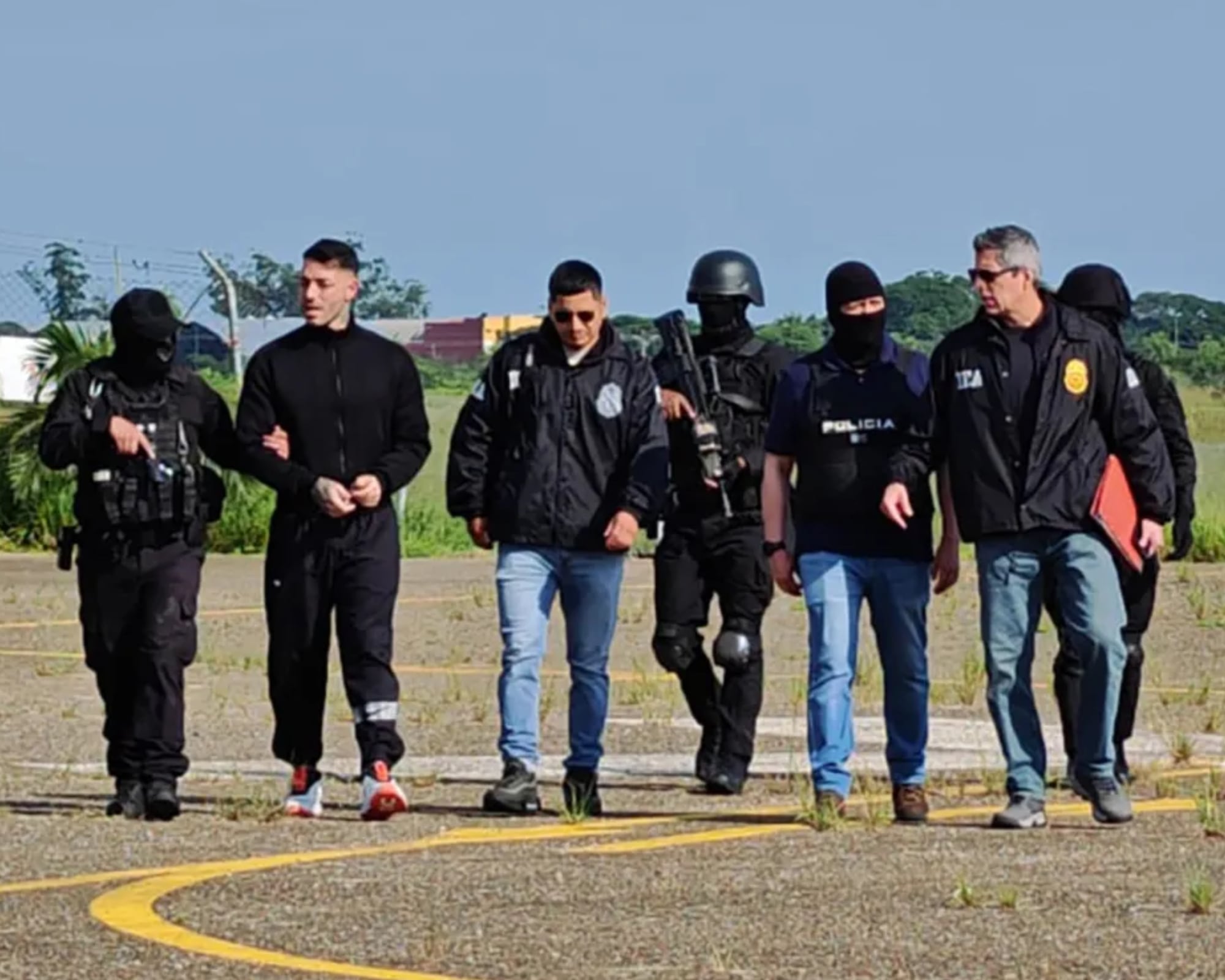 Los detenidos se suman a otro grupo de 11 personas que están relacionadas con el presunto narcotraficante que estaría relacionado con el asesinato del fiscal Marcelo Pecci.
(Foto:   Cortesía)