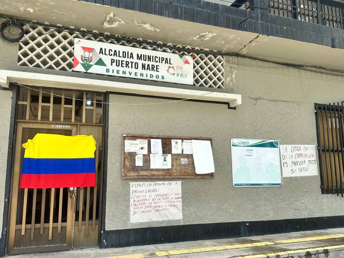 En Puerto Nare la comunidad lleva tres días protestando contra la alcaldía
