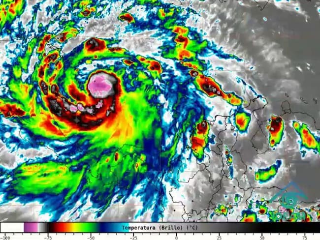 Huracán Julia / imagen satelital del GOES 16 en el momento en que el huracán Julia pasa sobre la isla de San Andrés