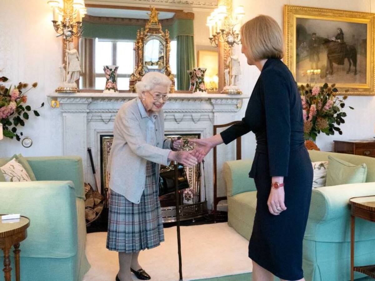 Liz Truss es designada oficialmente como primera ministra británica