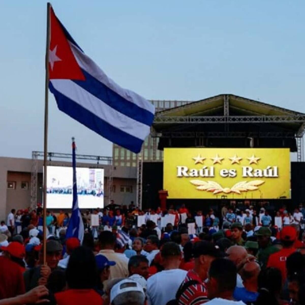 Cuba desafía a EE.UU. con manifestación de apoyo a Raúl Castro frente a embajada estadounidense