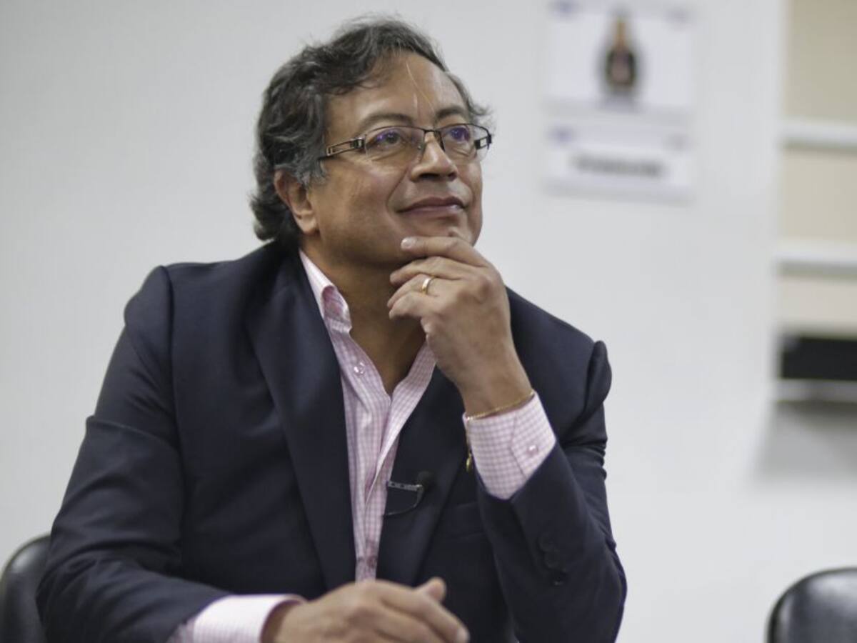El manifiesto en el que Petro se comprometió a no usar la "guerra sucia"