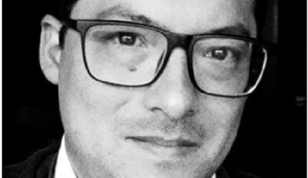 Recibió la Gran Cruz de Honor Luis Carlos Galán a mejor Crítico Gastronómico del País.