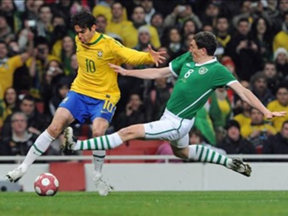 Brasil derrota a Irlanda 2-0 en amistoso en Londres