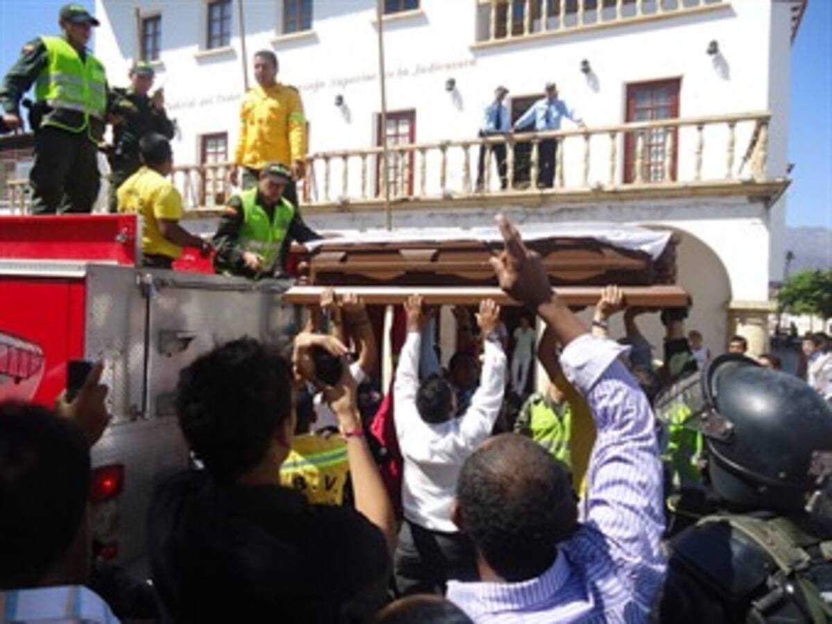 Llega el féretro de Diomedes Díaz a la Plaza Alfonso López