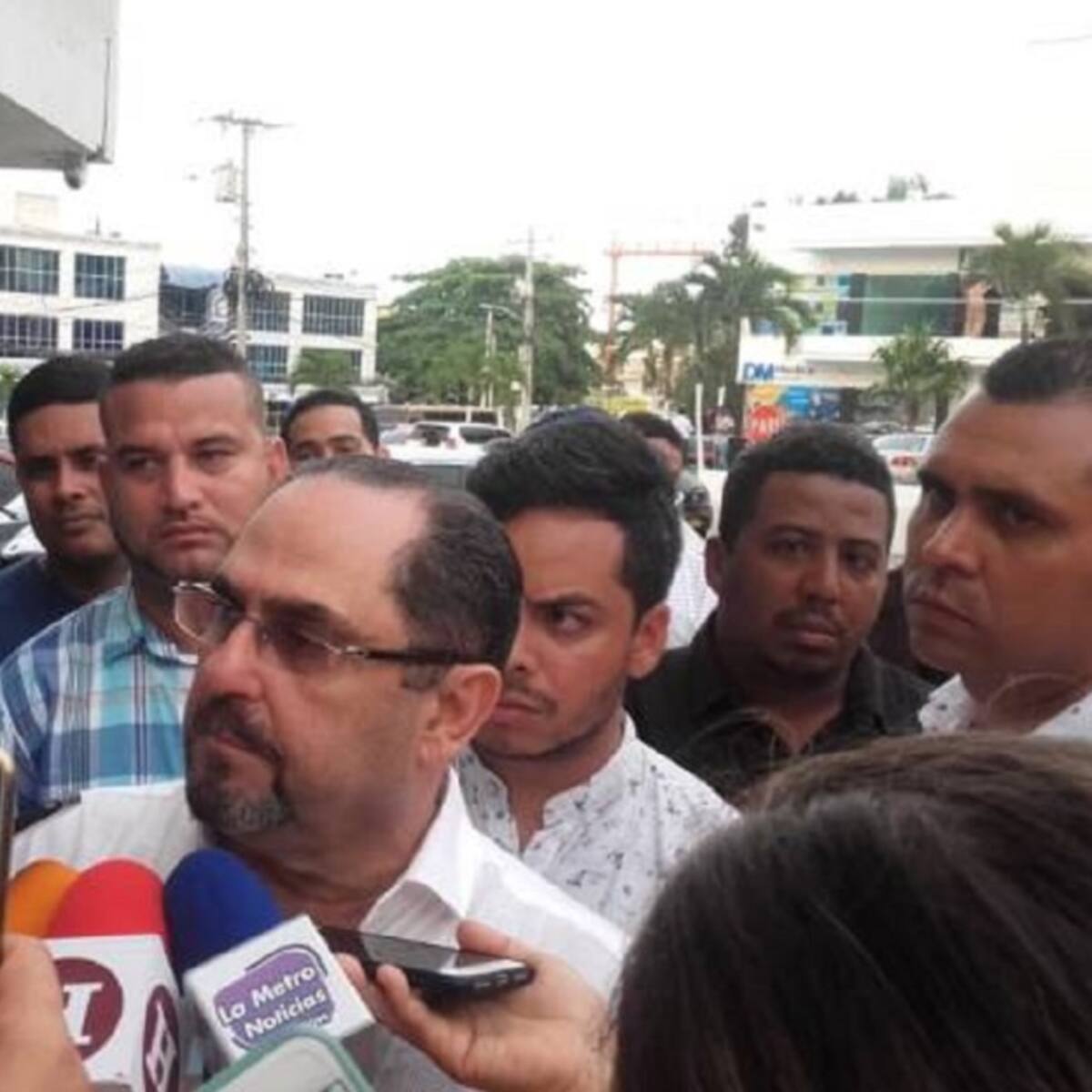 A la cárcel exrector de la Universidad Metropolitana y su esposa por presunto desfalco