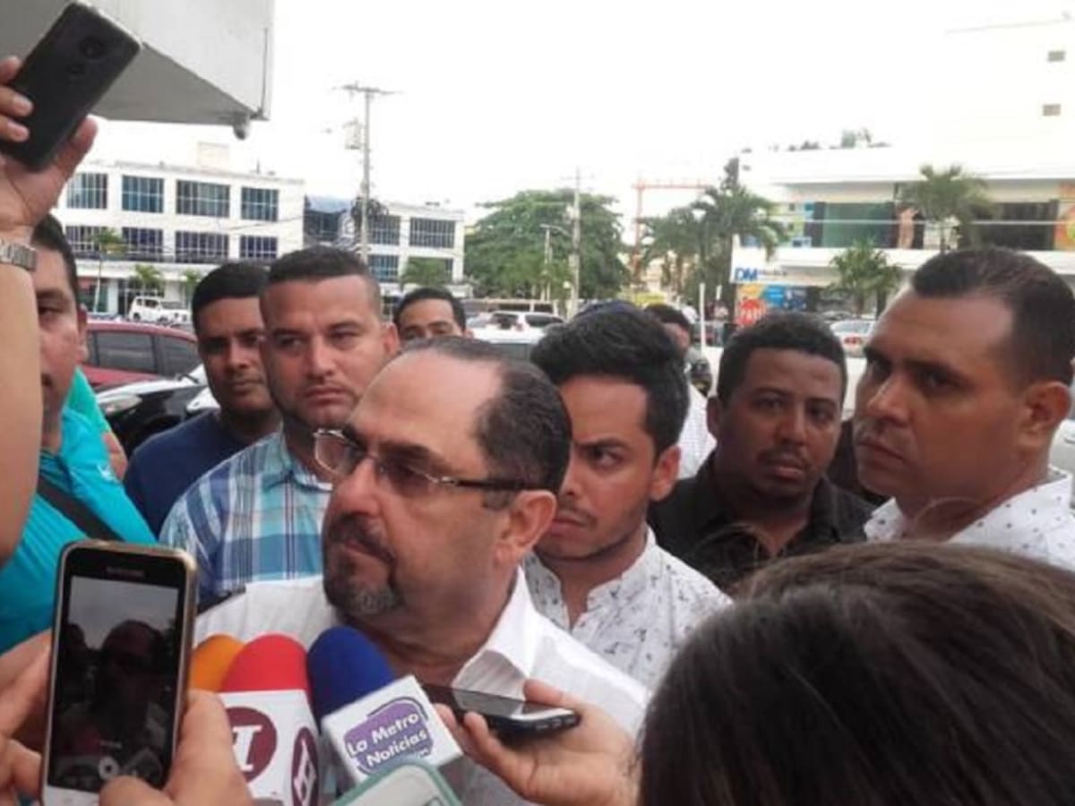 Fiscalía respalda acreditar como víctima a exrector prófugo de la Unimetro