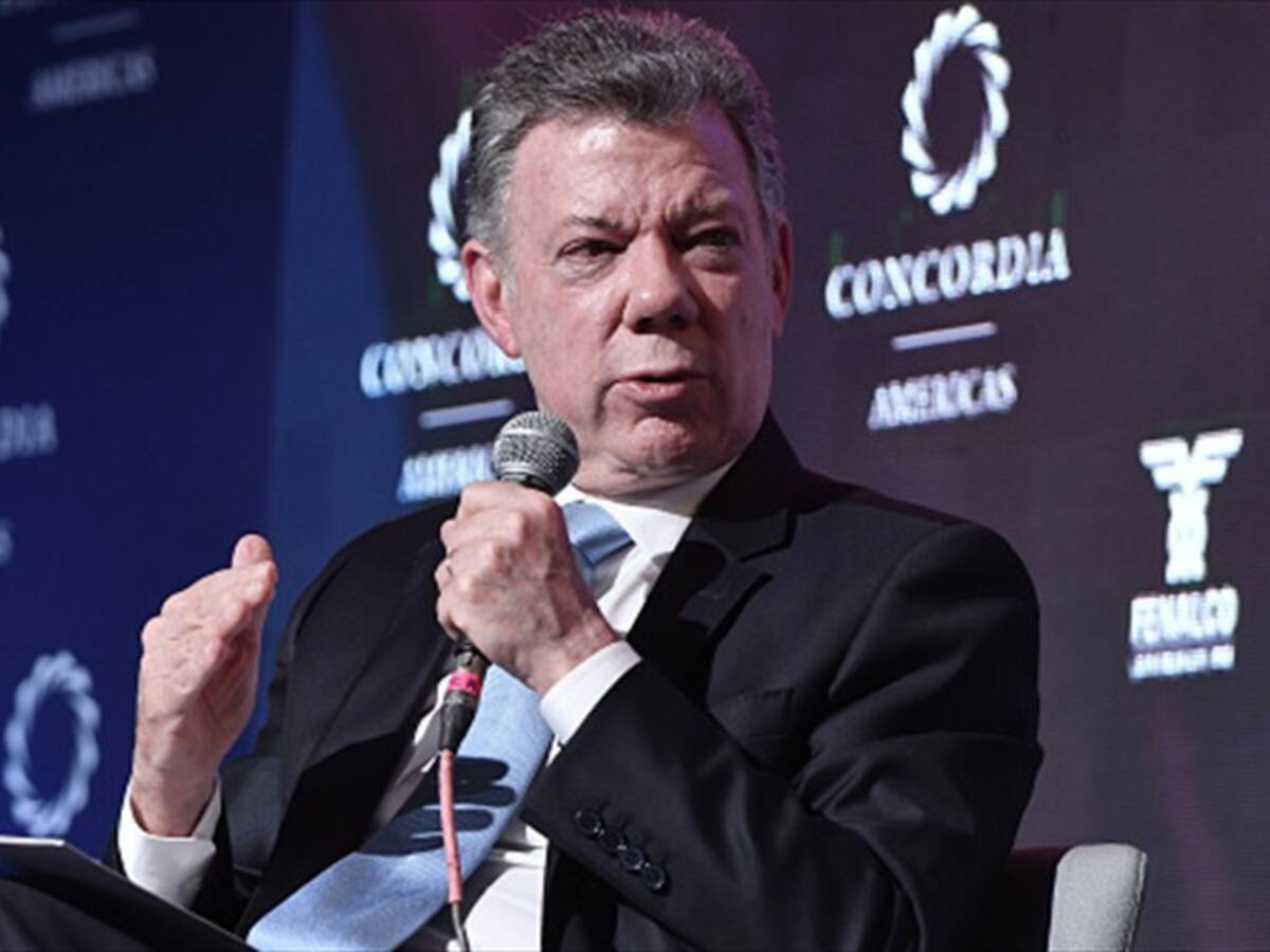 Santos insiste en la transparencia de la ejecución de los Fondos para la Paz