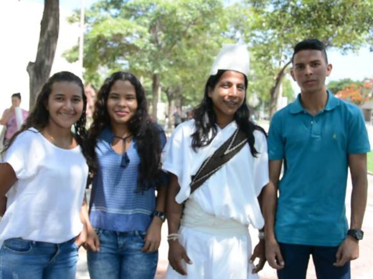 Cinco jóvenes beneficiados con becas otorgadas por fundación Puerto de Santa Marta