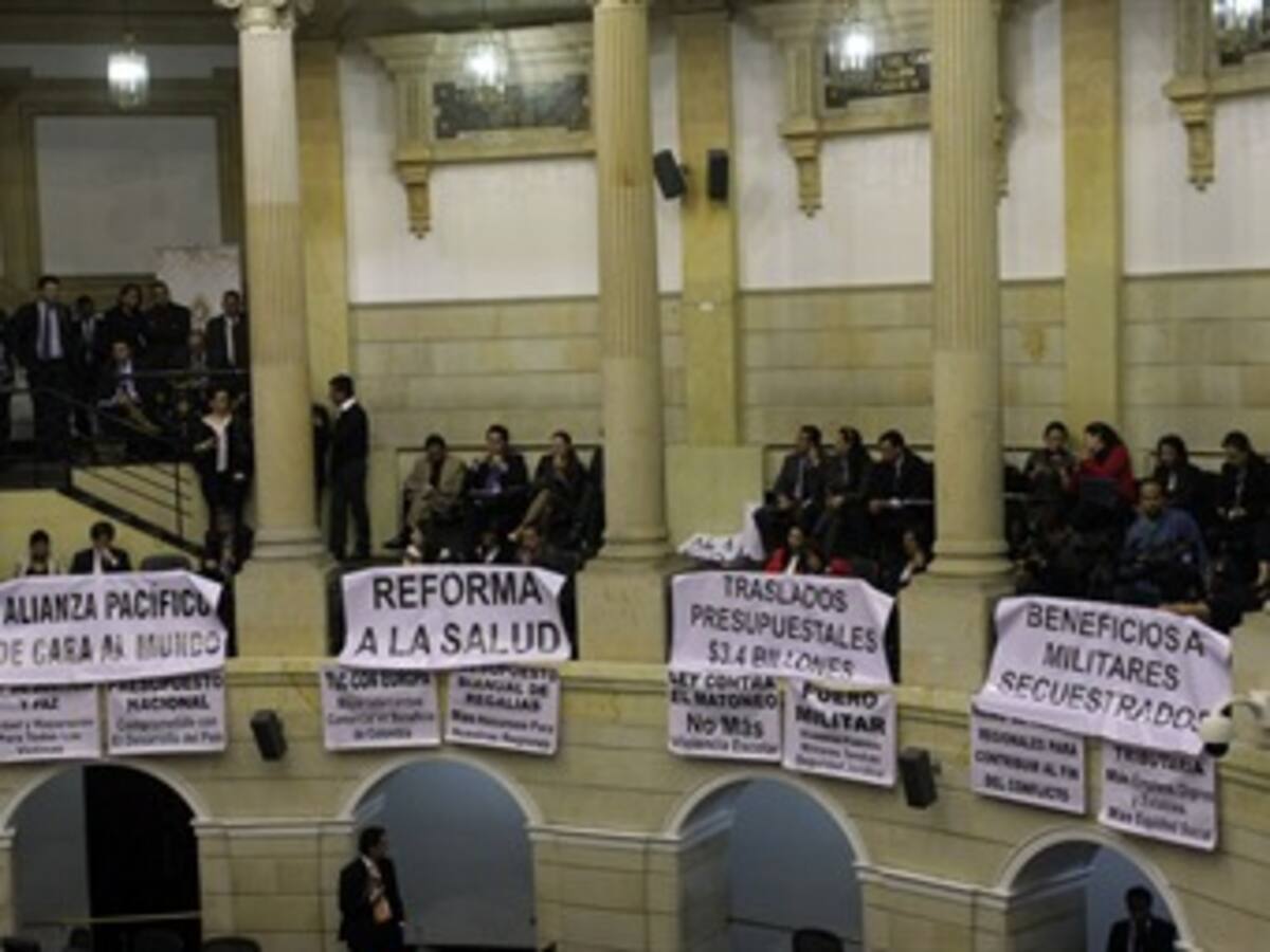 Aprueban artículo que somete derecho a la salud a capacidad fiscal del Estado