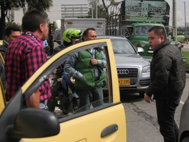 Enfrentamientos entre conductores de Uber y taxistas se presentan en los sitios de rumba: Carlos Humberto Chaparro