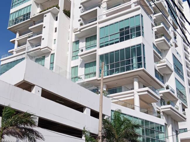 Aguas de Cartagena detecta conexión irregular en edificio ubicado en Marbella