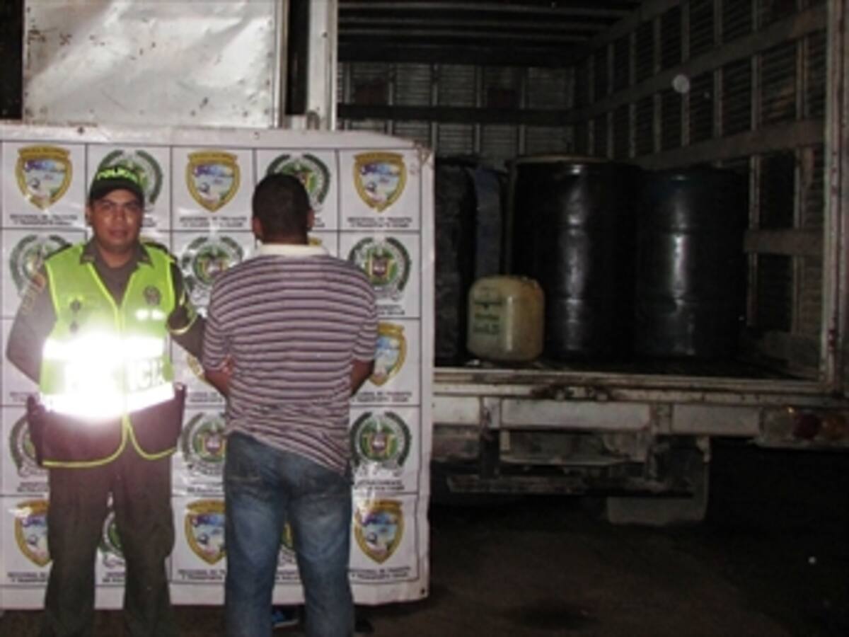 1.200 galones de combustible de contrabando incautados cerca a Valledupar