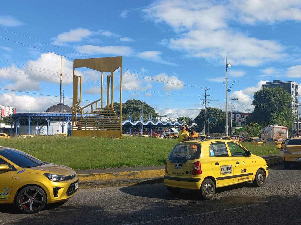 Taxistas en Armenia proponen modificación de pico y placa, la alcaldía establece el análisis