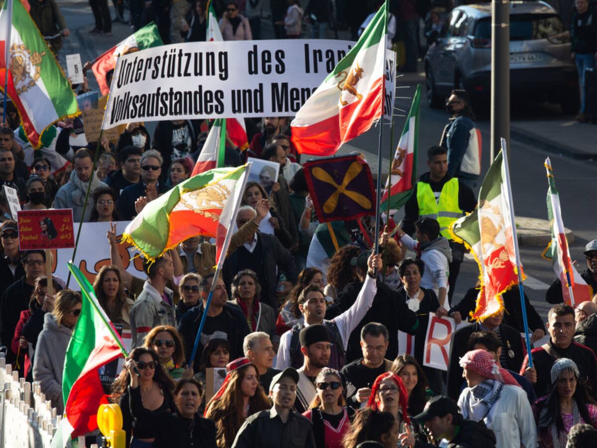 Manifestantes en Irán hackearon la televisión estatal durante transmisión en vivo