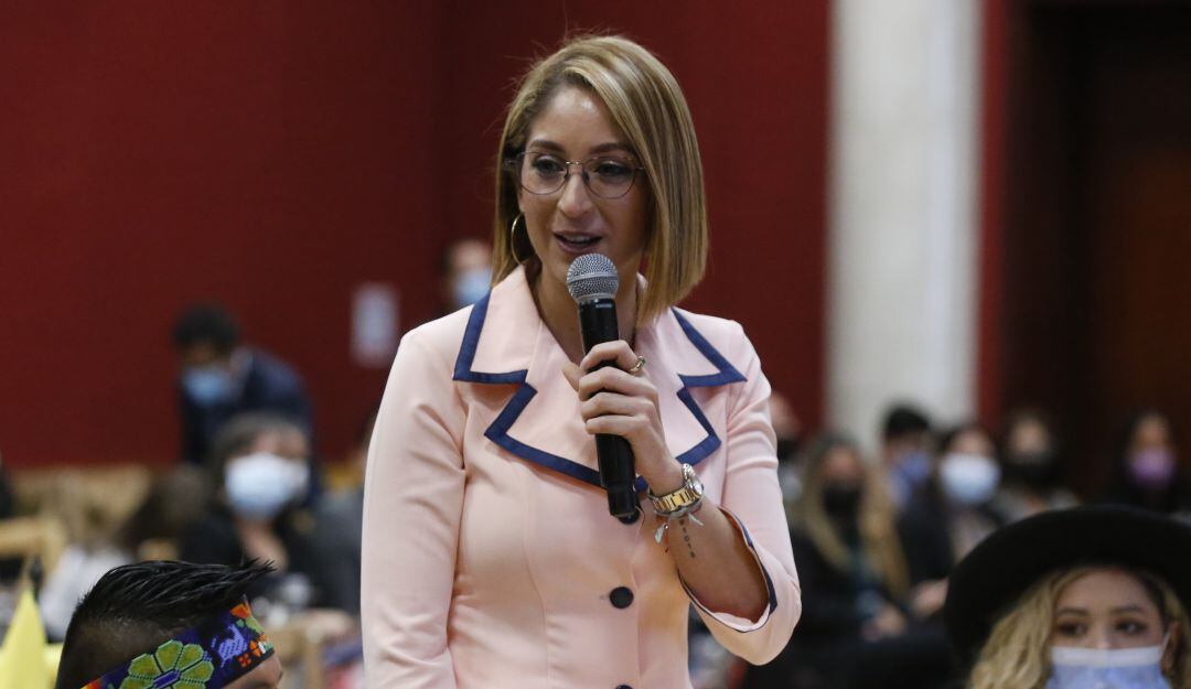 Congresistas Jennifer Arias, investigada penalmente por presunto plagio