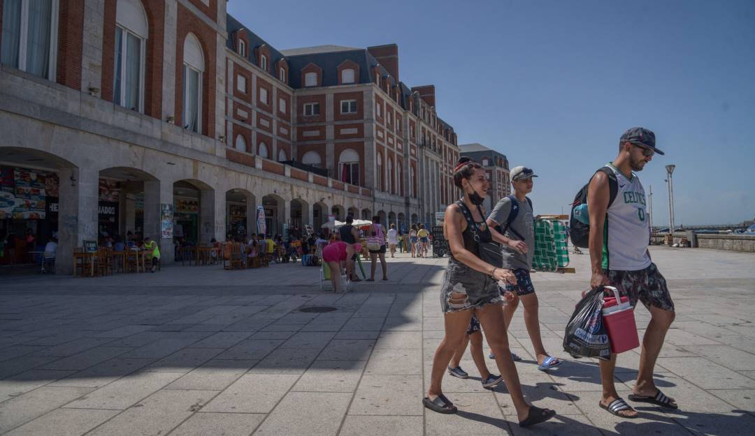 En Argentina se han registrado temperaturas de hasta 40 grados por la ola de calor.     Foto: Getty 
