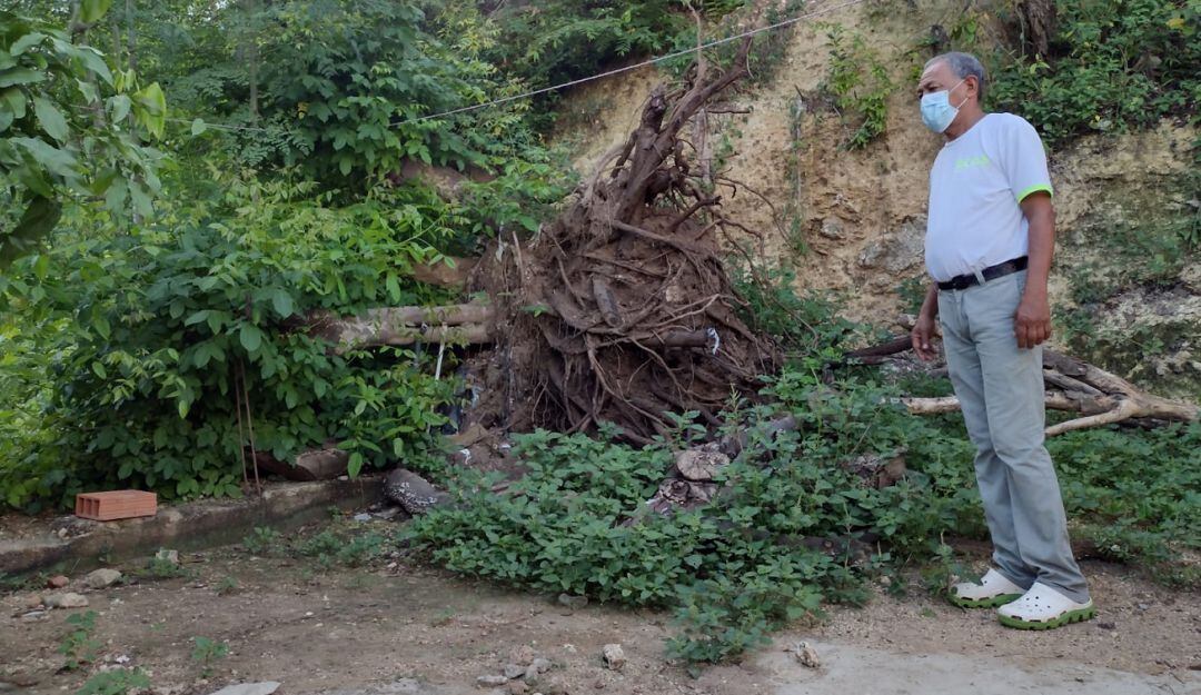 La comunidad hace un llamado al distrito ante el requerimiento de un muro de contención