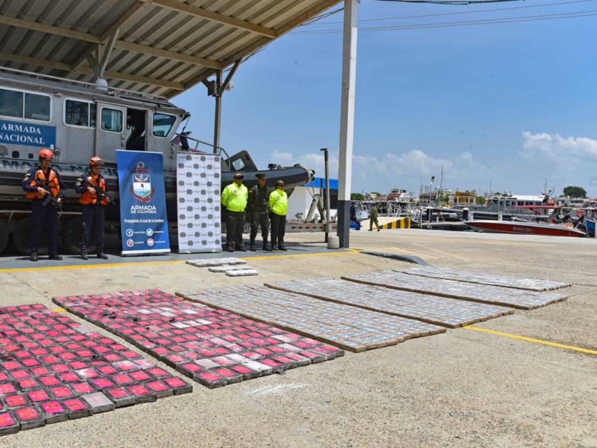 En Cartagena cayó lancha con más de 800 kilos de cocaína