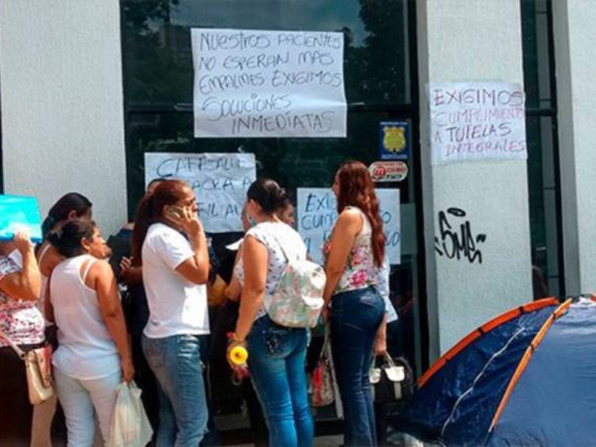 Pacientes de Esimed viven su propio drama a la espera de un traslado