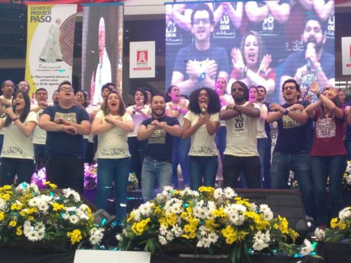 Lanzamiento oficial del himno de la visita del papa a Colombia