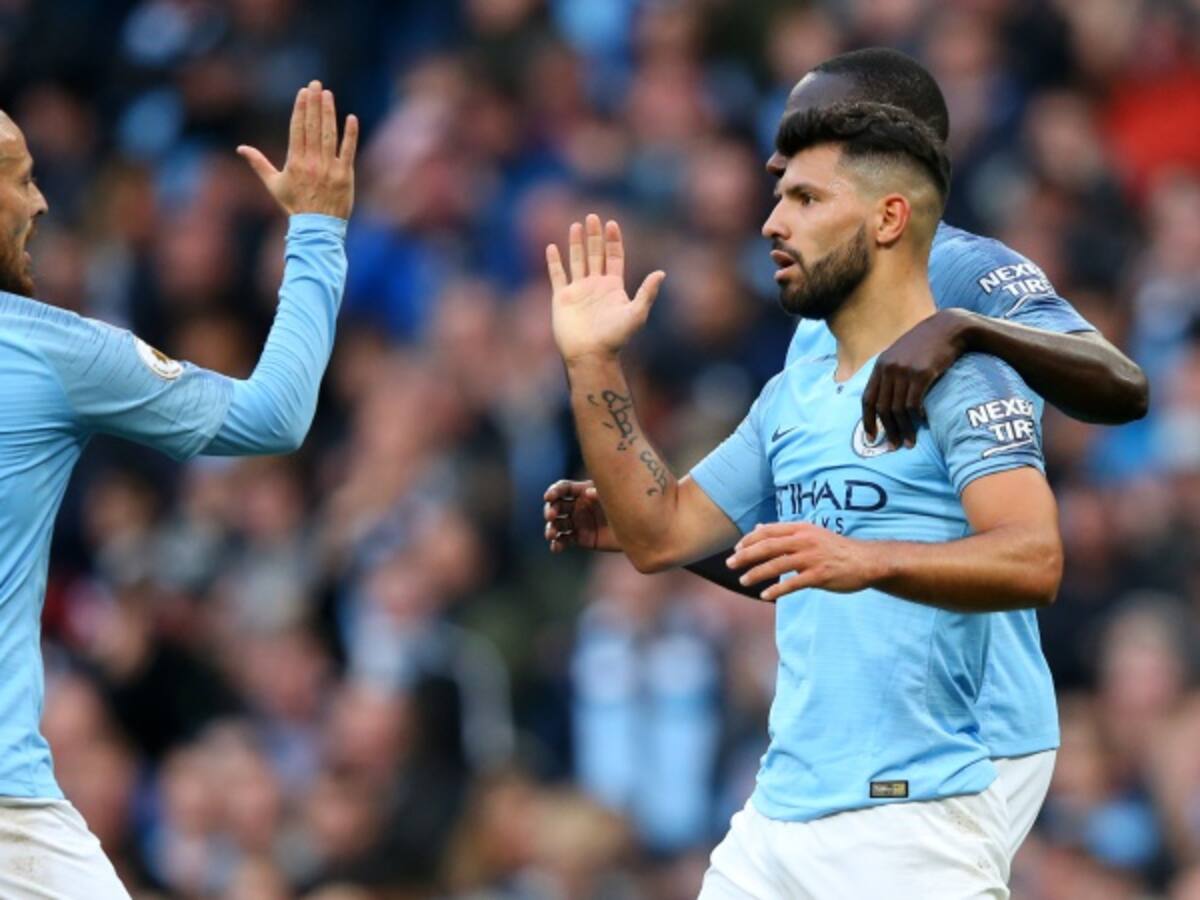 Agüero llegó a 150 goles en la Premier y el City es líder solitario