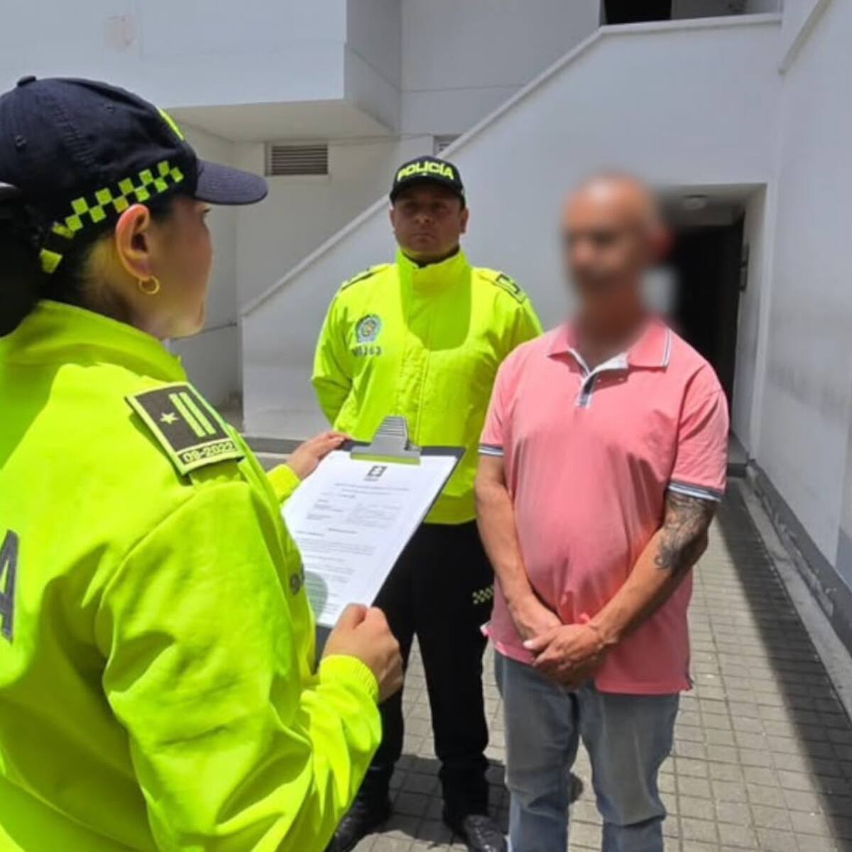 Policía y FBI ubicaron en Cali a hombre requerido en EE. UU. por 24 cargos de pornografía infantil