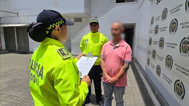 Policía y FBI ubicaron en Cali a hombre requerido en EE. UU. por 24 cargos de pornografía infantil