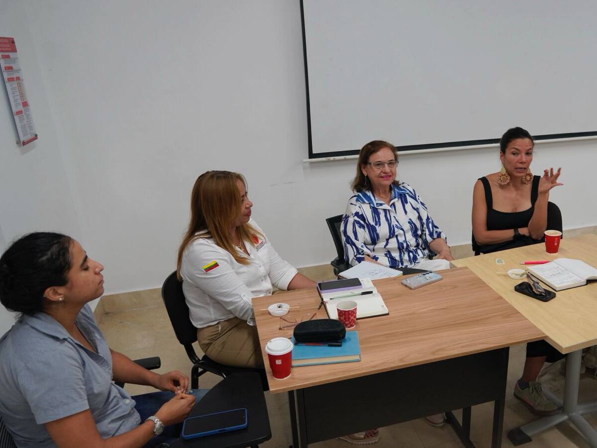 Unibac y FICCI renuevan alianza académica para fortalecer el cine y la formación audiovisual