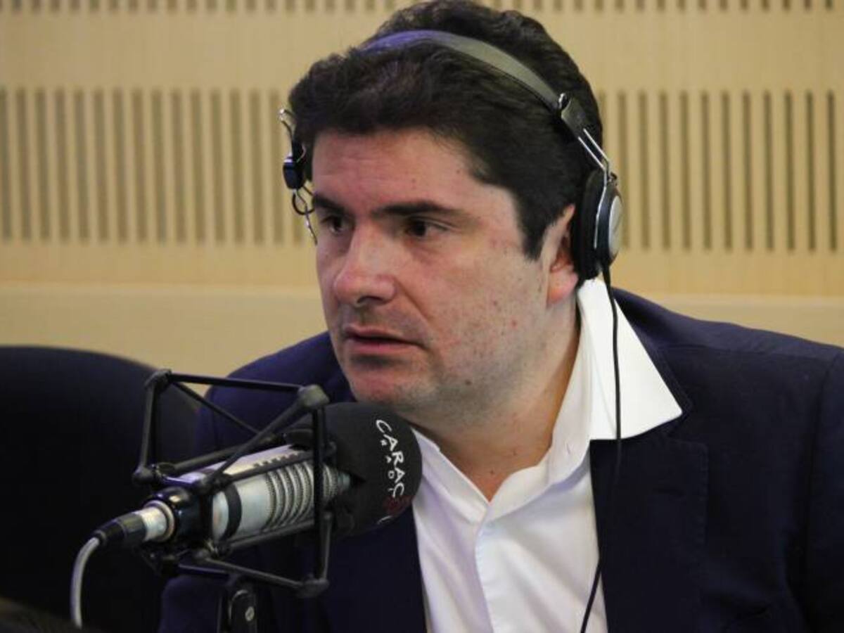 En ninguna parte la Corte condiciona la entrega de las armas para el plebiscito: Henao