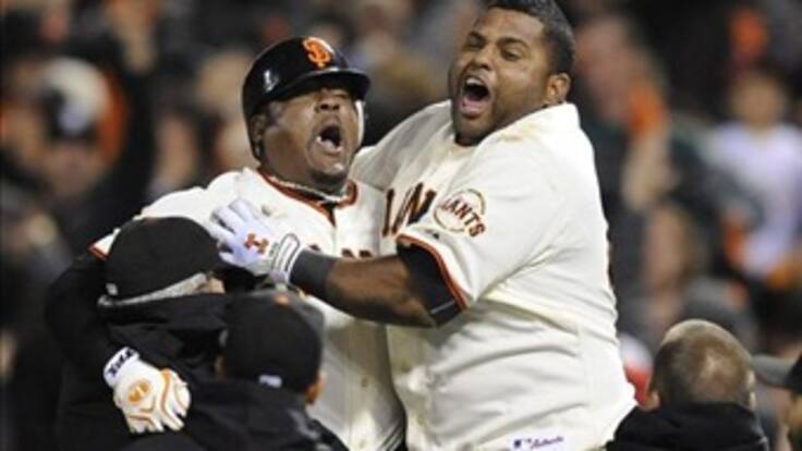 Gigantes vencen 6-5 a Filis y quedan a un juego de la Serie Mundial de Béisbol