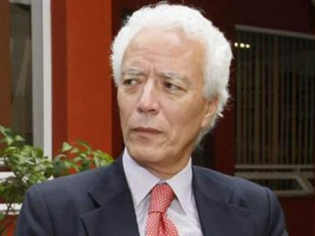 Se equivoca gravemente el magistrado que favoreció a Petro: Arrieta