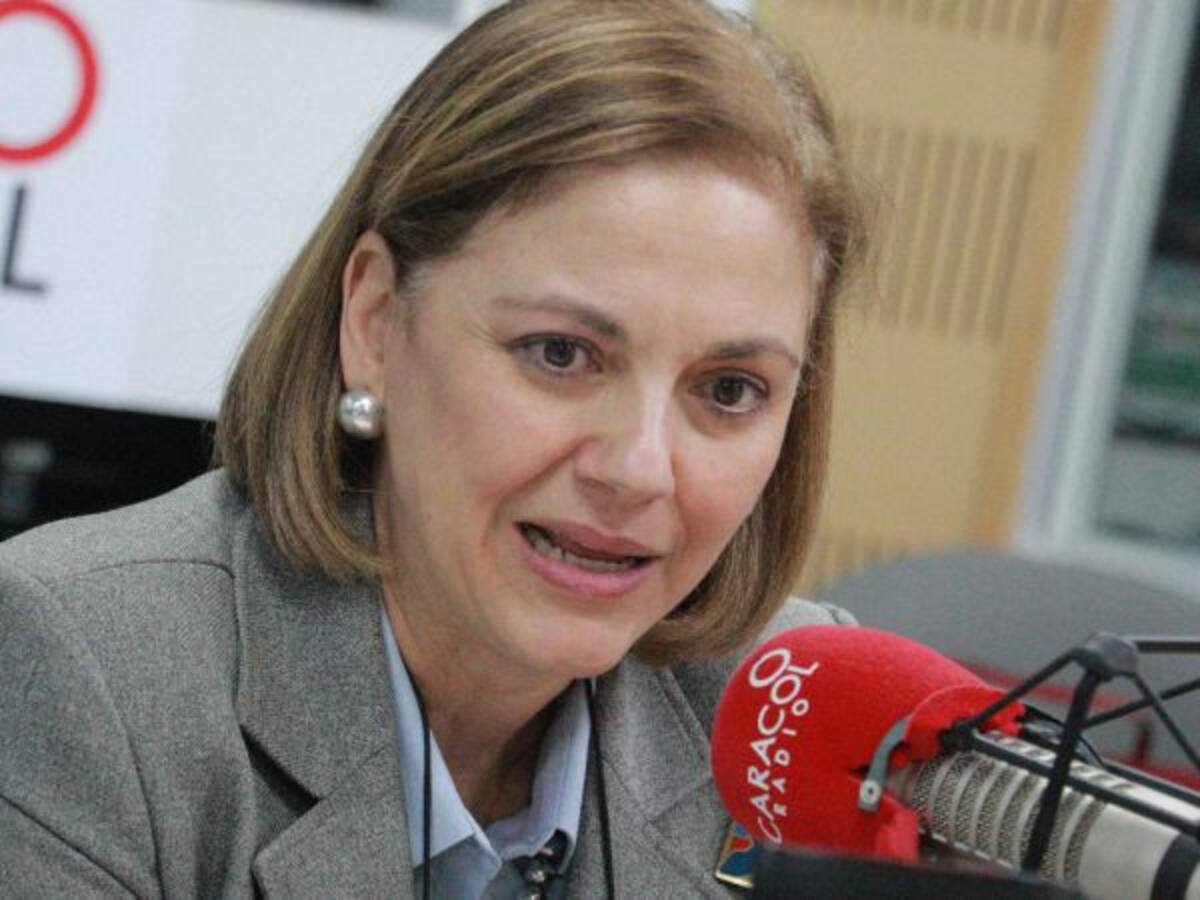 Senadora Guerra cuestiona oferta mediadora de Comisión de Paz