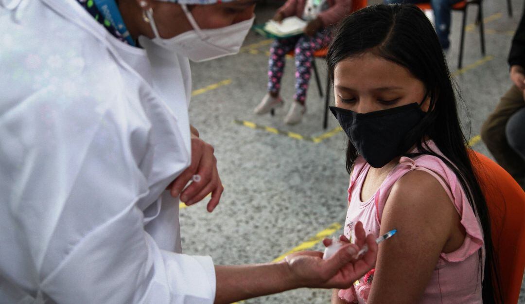 El Presidente Iván Duque confirmó que el próximo mes, el ingreso a sitios públicos y privados será con carnet de dos dosis aplicadas