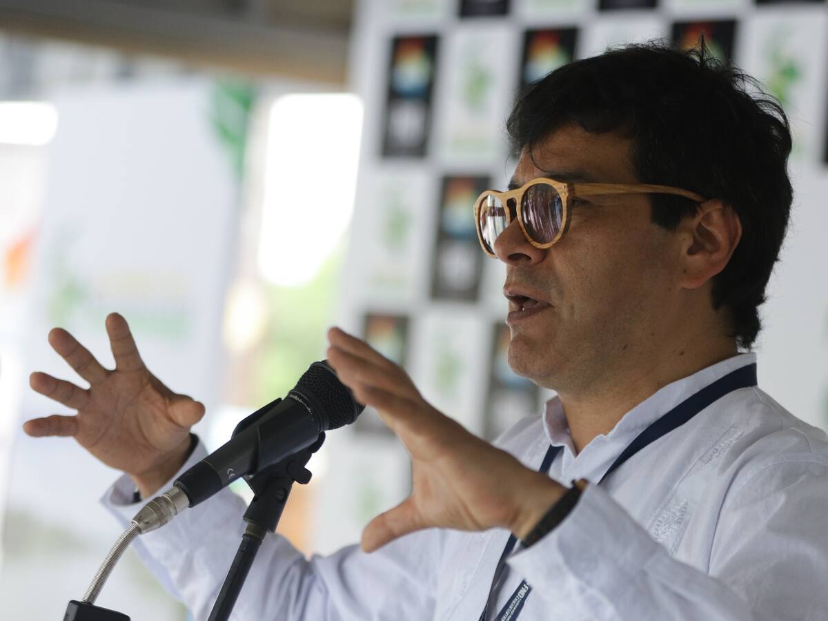 Parar de atentar, matar, desaparecer y torturar es requisito para dialogar: Gobierno