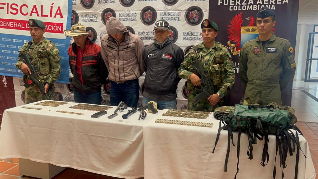 Captura de alias 'Transnocho' y 'Tomate'. Cortesía: Ejército Nacional.