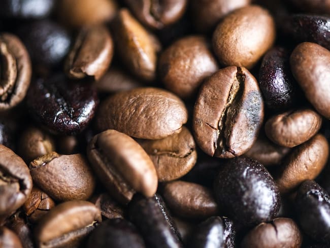 Café cultivado en tierras restituidas en mercado de Europa y Asia