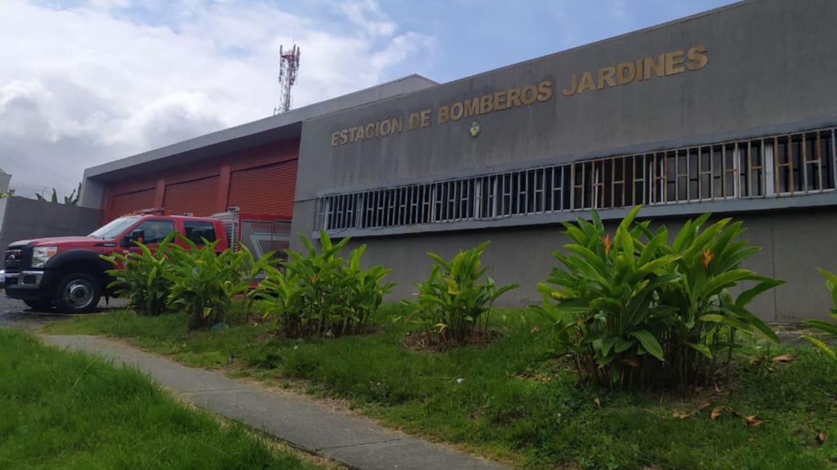 Informe bomberos carros Armenia