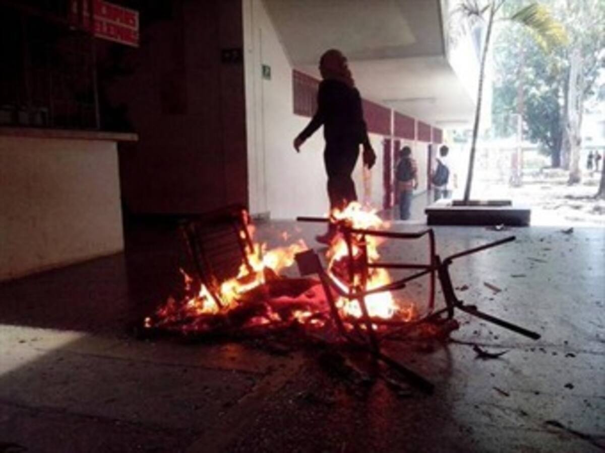Disturbios en Universidad Surcolombiana de Neiva dejan 13 detenidos