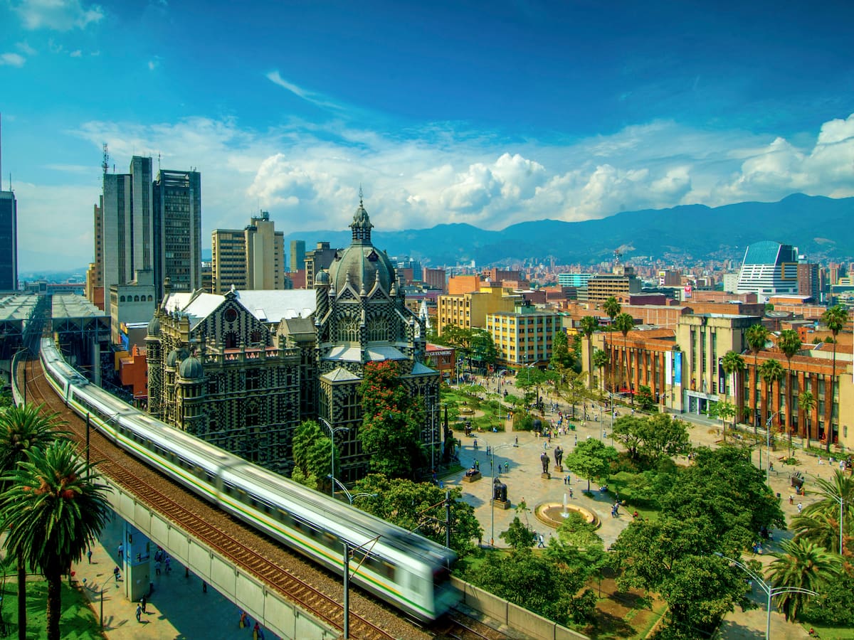 Habrá cierres viales este fin de semana por evento cultural y carrera atlética en Medellín