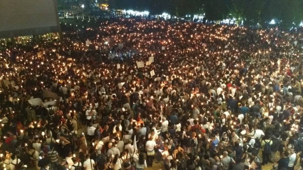 El parque de los deseos se unió en una sola voz para rechazar desde Medellín el asesinato de Líderes Sociales. 