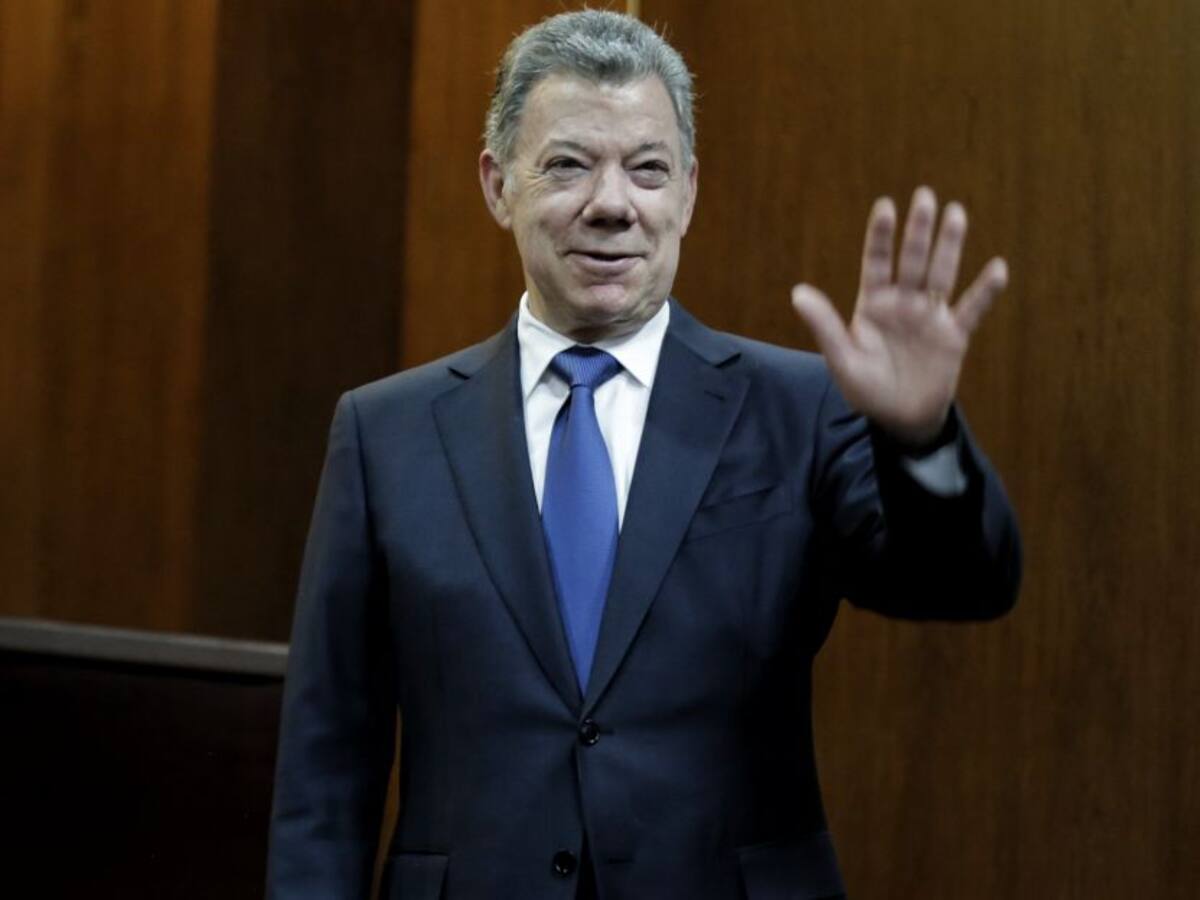 Expresidente Santos celebra prórroga de ley de víctimas por 10 años más