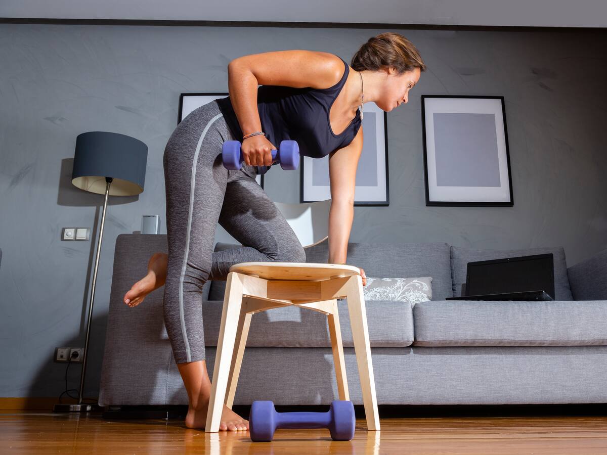 ¿Pasa muchas horas frente al computador? Realice estos ejercicios para evitar dolores musculares