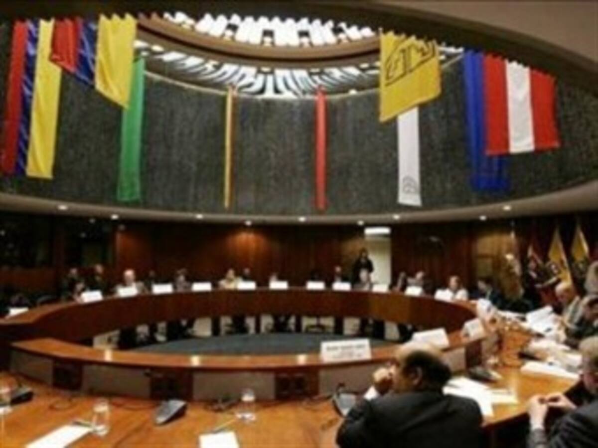Cancilleres estudian desmonte del Parlamento Andino