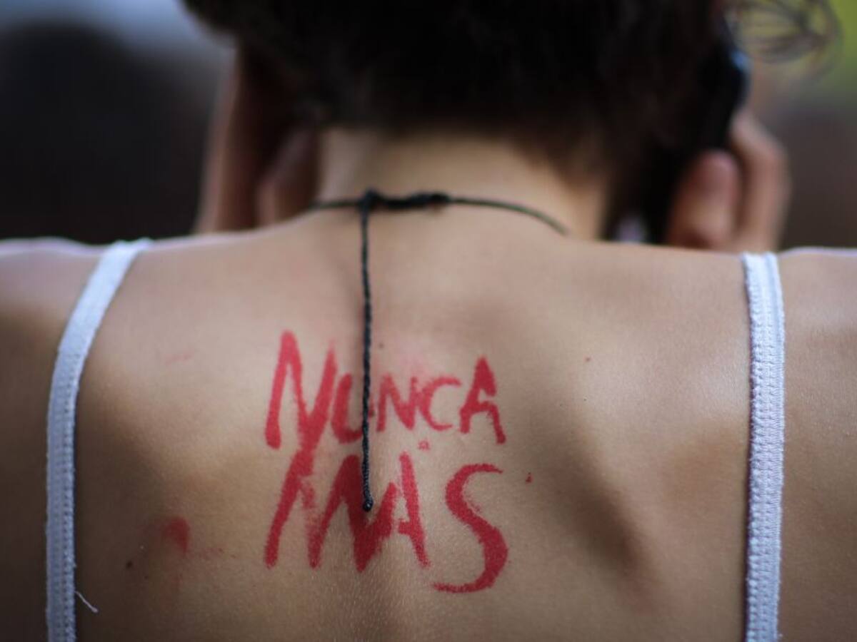 Aumenta violencia contra mujeres durante cuarentena en Medellín