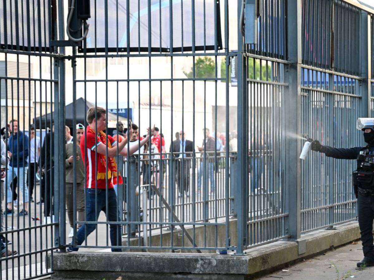 VIDEO: Disturbios y peleas a las afueras del estadio en final de Champions