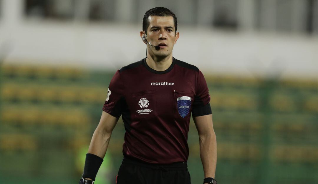 Andrés Rojas dirigirá la final de ida de la Recopa Sudamericana