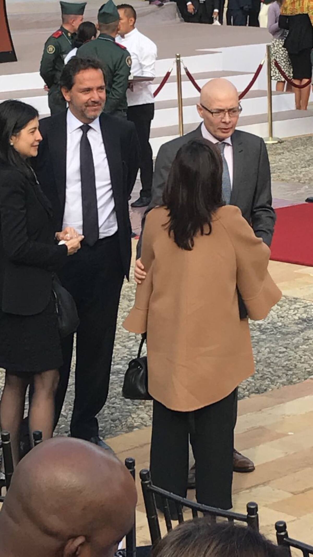 Ministro de Salud Alejandro Gaviria y el alto consejero para las comunicaciones Camilo Granada.