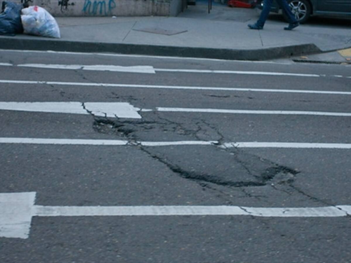 Adiós a los huecos de vías principales en Bogotá